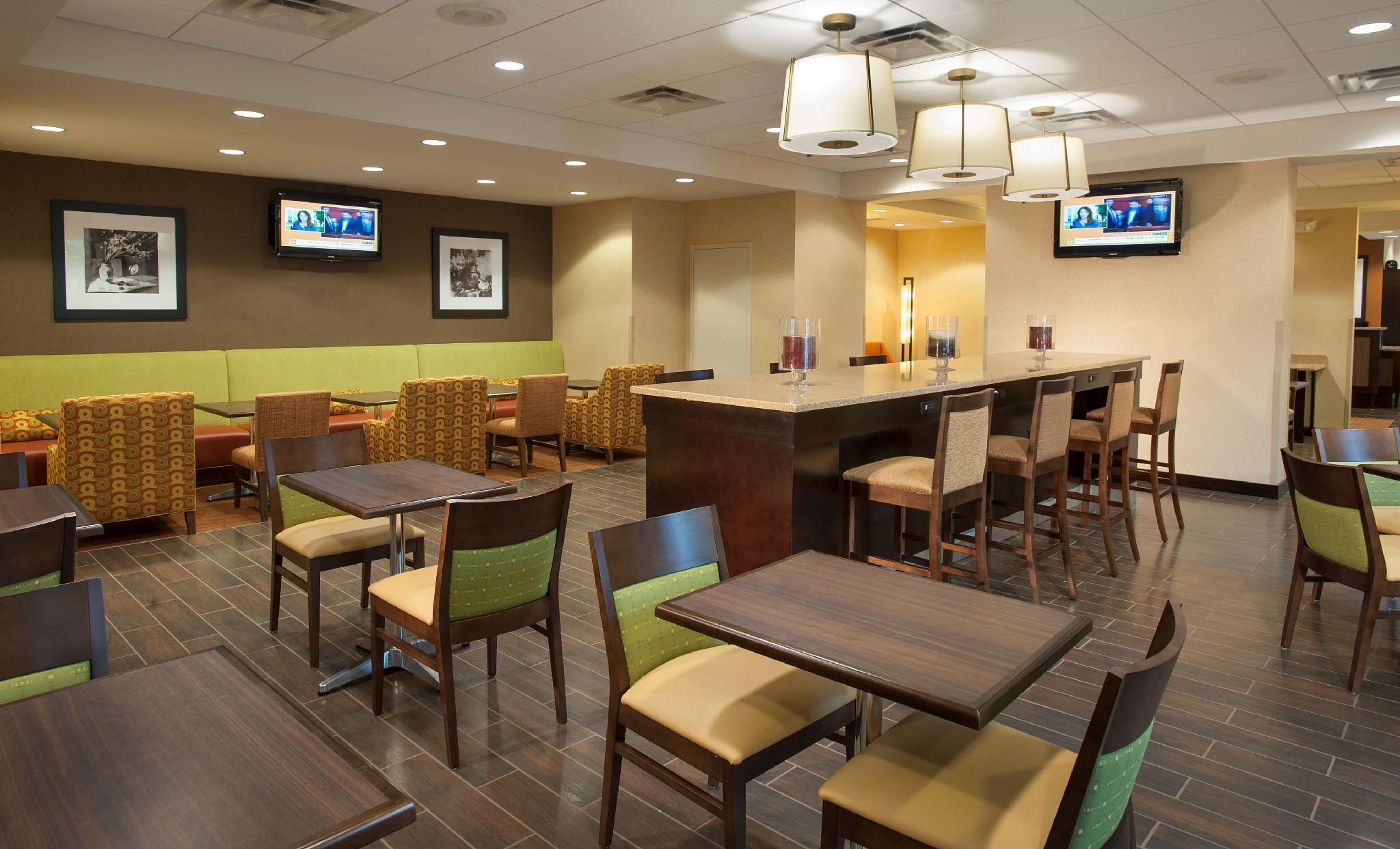 Hampton Inn Washington-Dulles International Airport South Chantilly Bagian luar foto