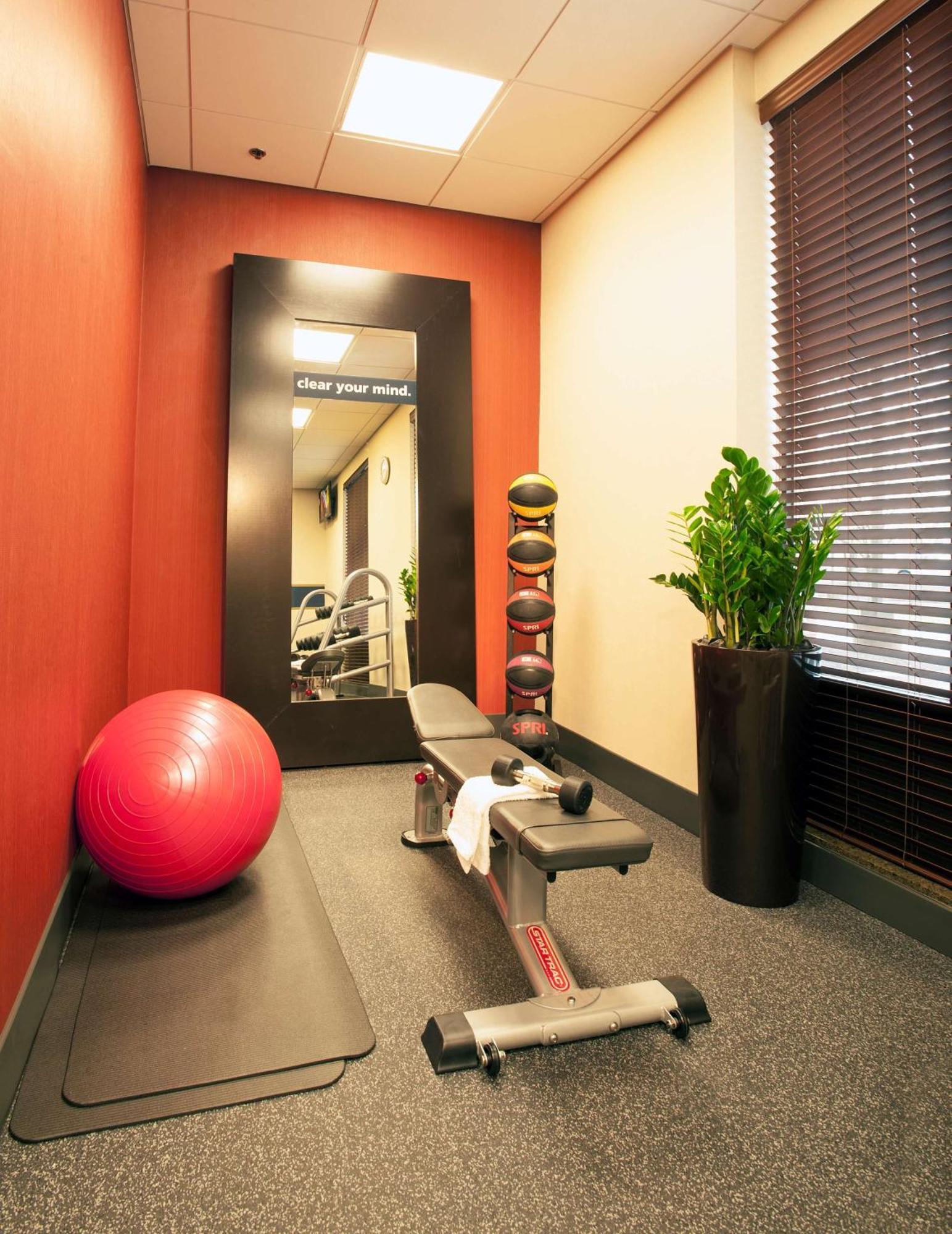 Hampton Inn Washington-Dulles International Airport South Chantilly Bagian luar foto