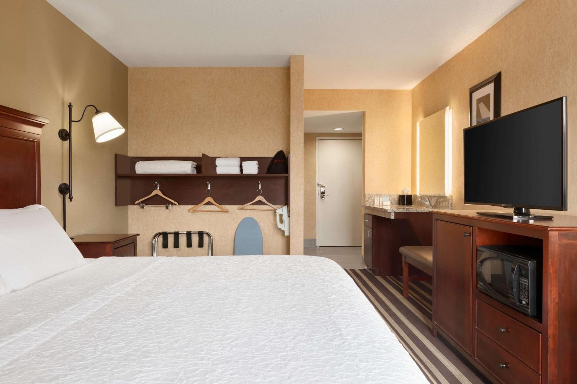 Hampton Inn Washington-Dulles International Airport South Chantilly Bagian luar foto
