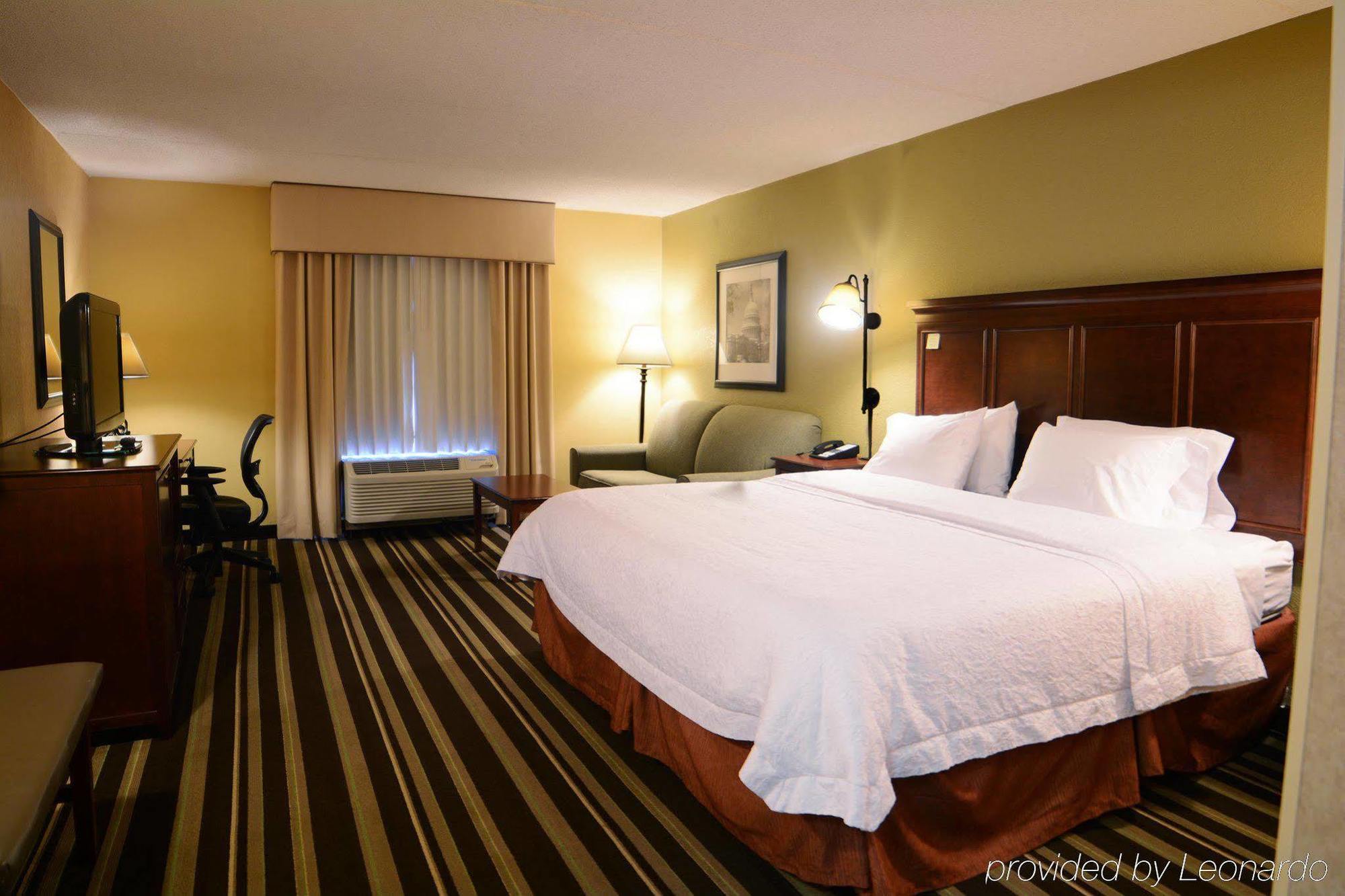 Hampton Inn Washington-Dulles International Airport South Chantilly Bagian luar foto
